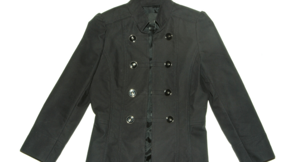 Jaket Almamater dan Tradisi di Kampus