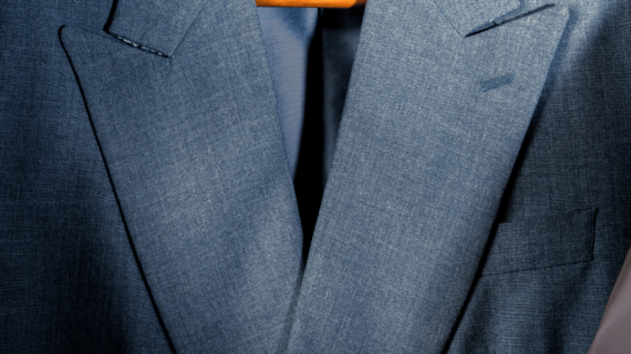 Peran Jaket Almamater dalam Promosi Kampus