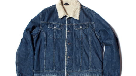 Proses Desain Jaket Almamater yang Melibatkan Mahasiswa