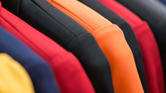 Warna Jas Almamater yang Paling Populer di Berbagai Kampus