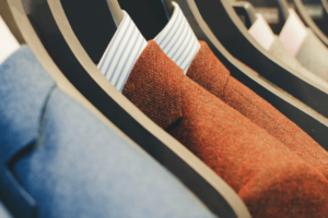 Harga Jas Almamater di Pasaran: Murah vs Mahal