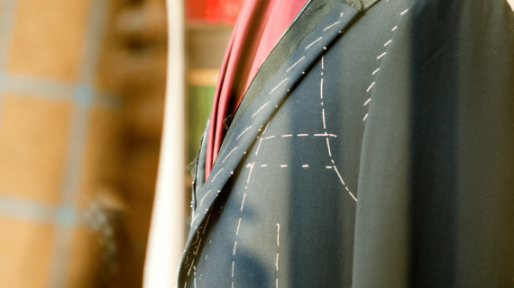 Tips Memilih Jas Almamater yang Sesuai dengan Kepribadian