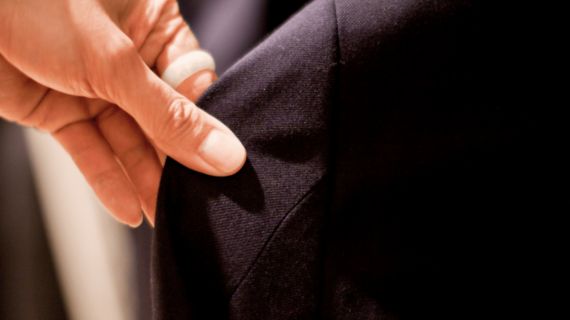 Cerita Unik di Balik Pembuatan Jas Almamater Pertama