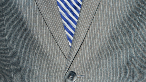 Inspirasi Desain Jas Almamater dari Berbagai Budaya