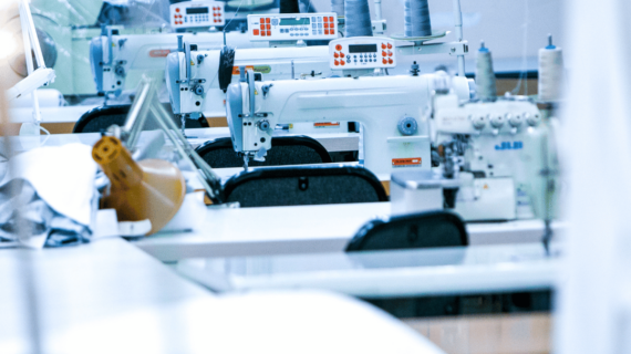 7 Tips Memilih Konveksi Jaket Varsity Terbaik dan Berkualitas