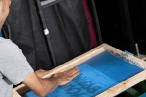 Mengenal Jenis-Jenis Tinta Sablon yang Digunakan di Konveksi