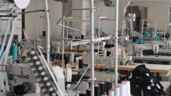 Faktor yang Bikin Harga Konveksi Seragam Naik: Apa Aja Sih?