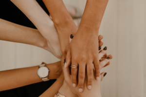 Bagaimana Mengukur Dampak Seragam Terhadap Kesatuan Tim?