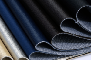 Melihat Warna-Warni Jas Almamater Kampus di Indonesia