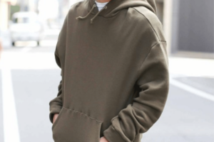 Pullover Hoodie vs Hoodie Biasa: Pilihan Gaya untuk Kamu