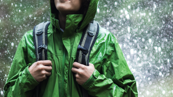 Rekomendasi Jaket Outdoor untuk Aktivitas Maksimal