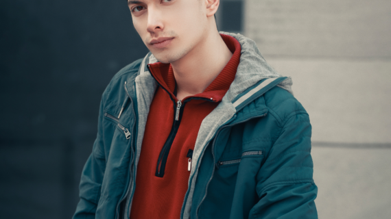 Jaket Stylish yang Lagi Hits untuk Tren Saat Ini