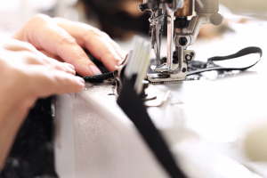 Biar Tim Makin Kompak! Panduan Pilih Konveksi Seragam Kerja