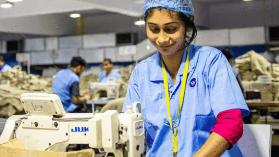 Konveksi Jaket di Mauk: DP 25% Jalan, 14 Hari Jadi & Garansi!